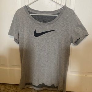 women’s Nike dry fit T-shirt